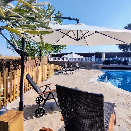 Preciosa Villa Para Grupos Grandes Con Piscina Y Bbq Casarrubios del Monte Exterior foto
